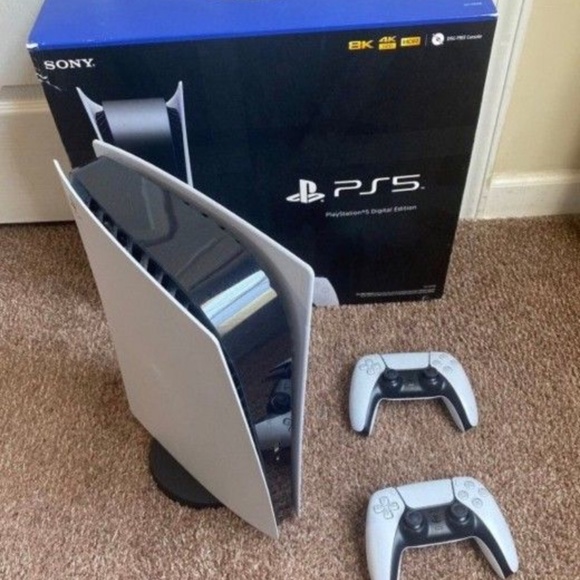 PlayStation 5 console Brand New (opened once) 500GB digital version!! - Picture 1 of 2
